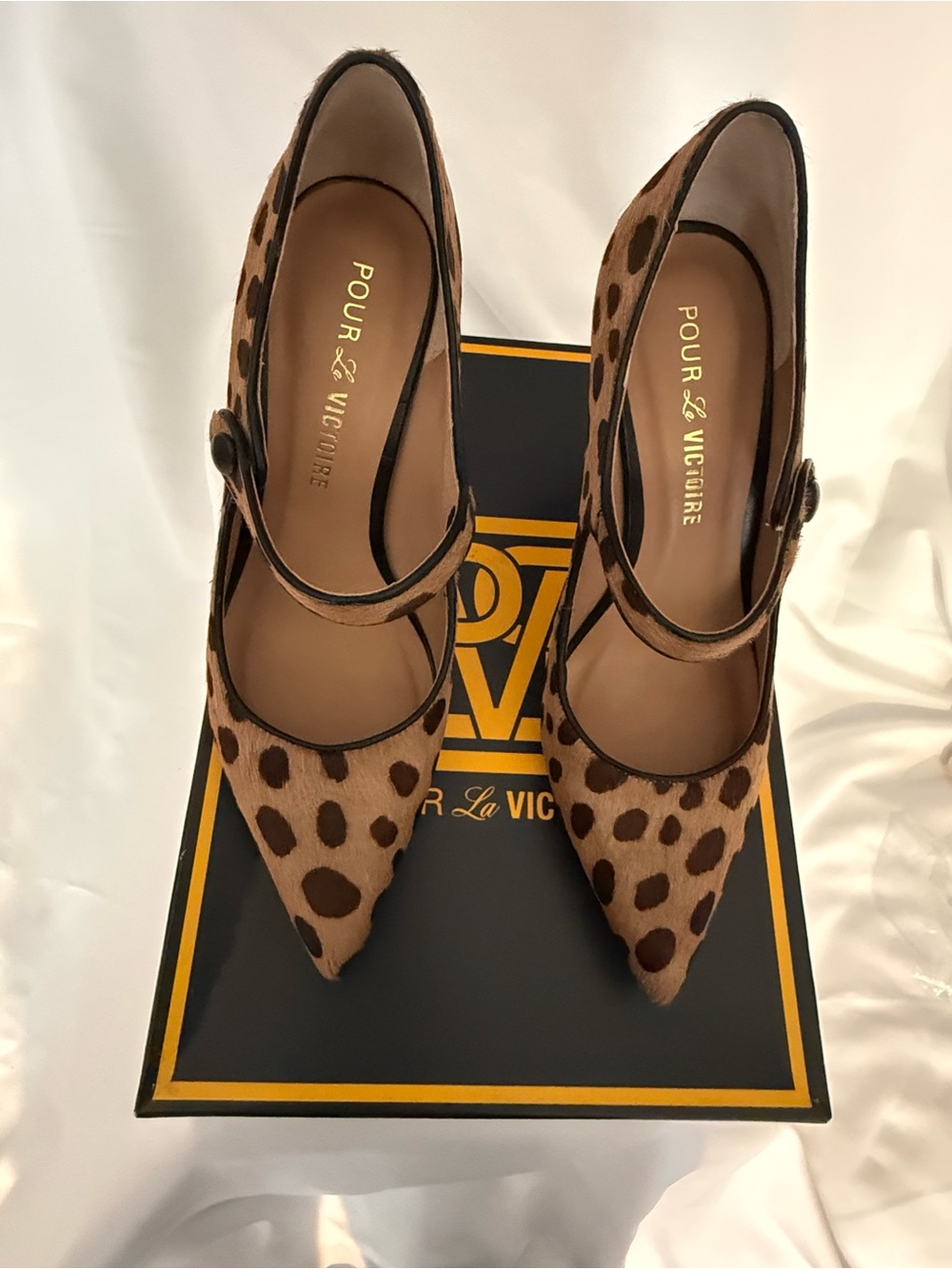 Pour La Victoire Black and Yellow Shoe